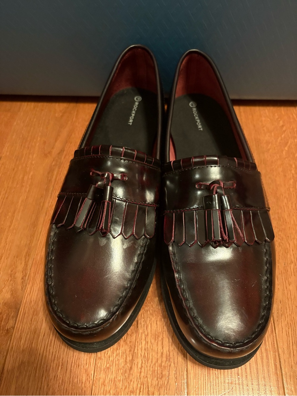 Rockport Burgundy Leather Tassel Loafers for Men brand new, never worn